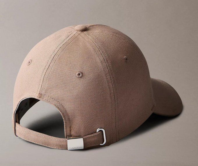 CALVIN KLEIN Casquette femme Ck Metal 